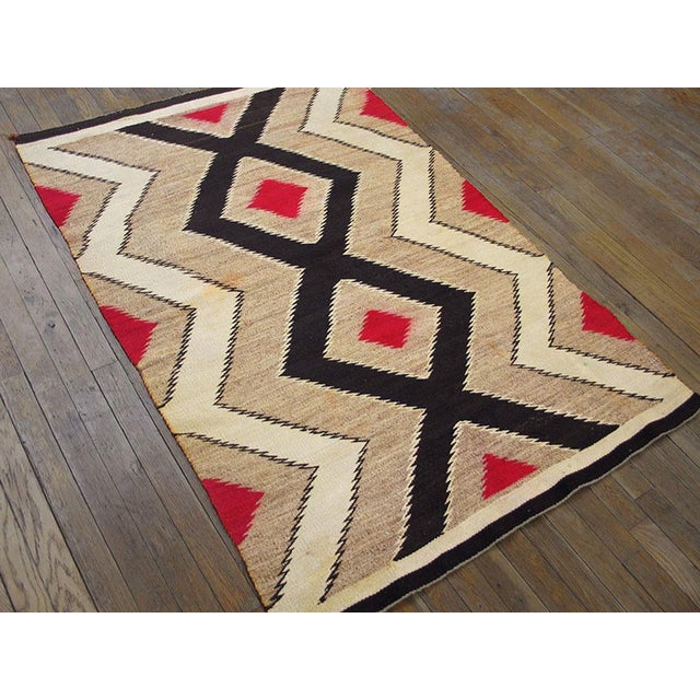 Native American 1930s Brown Earth Tone Diamond Antique American Navajo Rug 3.03 X 5 Flatweave Wool Carpet For Sale - Image 3 of 6