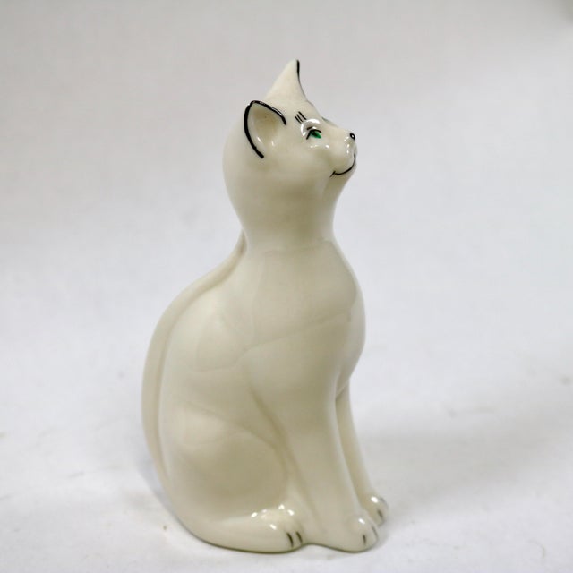 Belleek Pottery Ltd. 1990's Vintage Belleek Ireland Porcelain White Cat Figurine With Green Eyes For Sale - Image 4 of 8