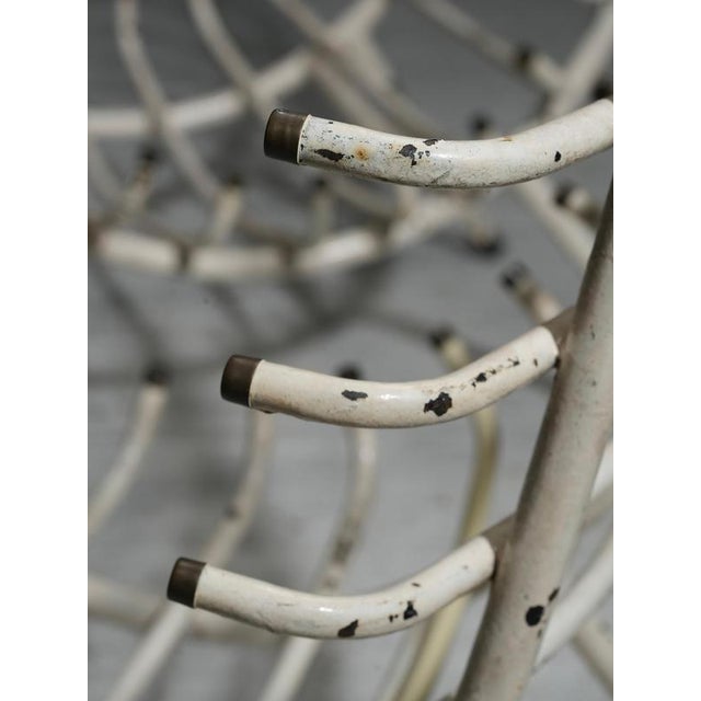 1950s Set of White Rib Chairs in Metal and Brass, Brazil, 1950s For Sale - Image 5 of 9
