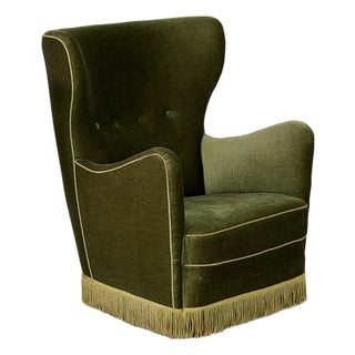 Mid-Century Modern Scandinavian Wingback Lounge Chair in Green Velvet, 1950s For Sale