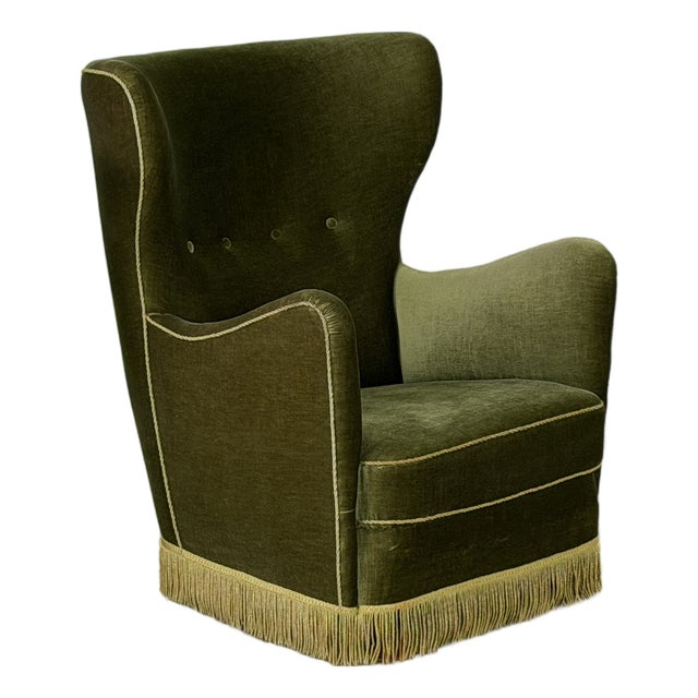 Mid-Century Modern Scandinavian Wingback Lounge Chair in Green Velvet, 1950s For Sale
