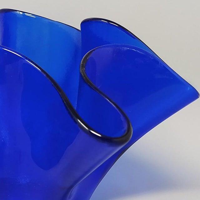 1970s Blue Murano Glass Fazzoletto Vase from Dogi, Italy, 1970s For Sale - Image 5 of 9