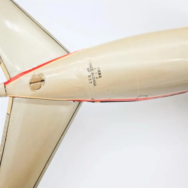 Tin Toy Aircraft Jet Airliner Mf 833, 1960s, in Very Good conditions. Designed 1960 to 1969