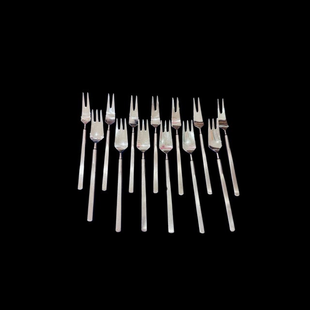 1950s 165-Piece Obelisk Stainless Steel Flatware Set by Erik Herløw for Copenhagen Cutlery For Sale - Image 5 of 11