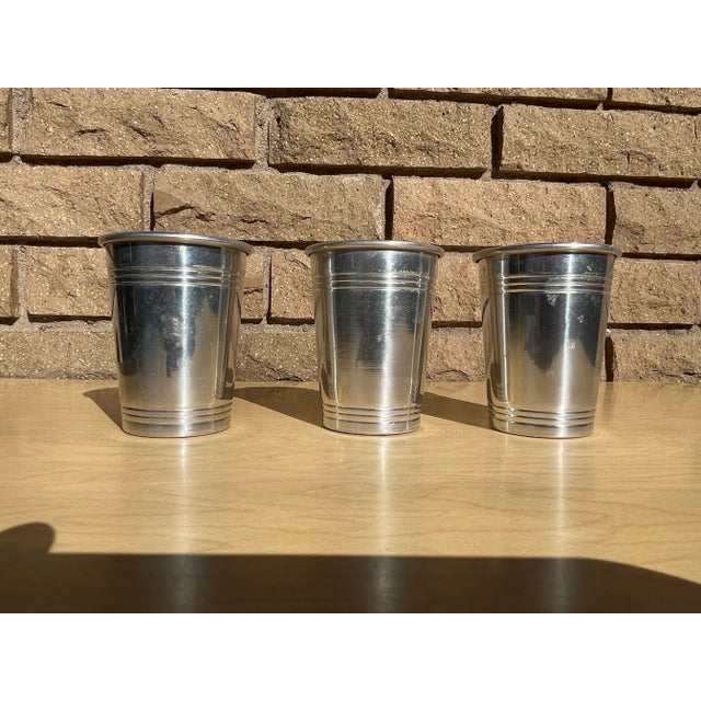 Silver 1950s Mid-Century Modern Retro Stripped Cocktail Shaker Set- 6 Pieces For Sale - Image 8 of 10