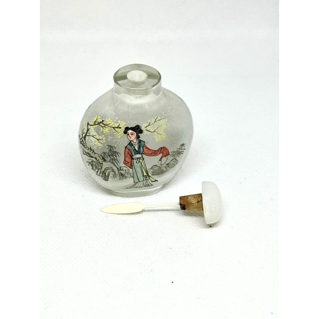 Early Chinese Snuff Bottle Reverse Painted Maiden and Landscape For Sale In New York - Image 6 of 6