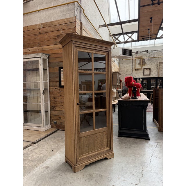 Early 20th Century Oak Display Cabinet For Sale - Image 10 of 10