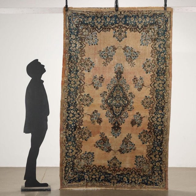Kerman rug in cotton and wool, fine knot and manual manufacturing. This piece is attributed to the mentioned...