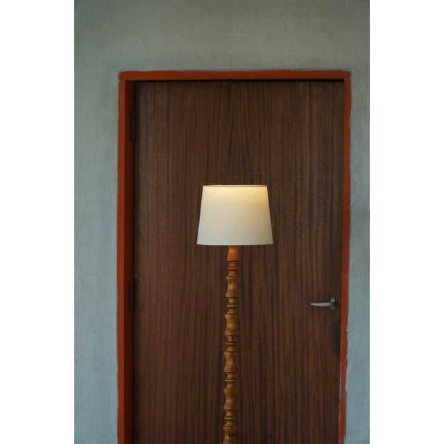 Scandinavian Modern Sculptural Turned Pine Floor Lamp, Denmark, 1970s For Sale - Image 6 of 14