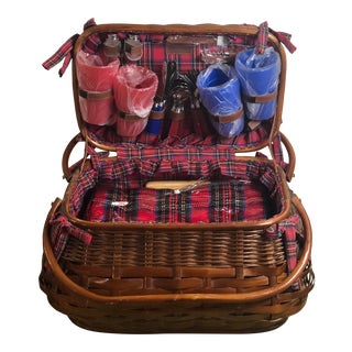 Vintage Picnic Time Picnic Basket For Sale