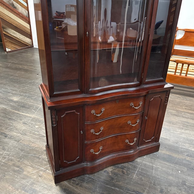 Late 20th Century Mahogany China Cabinet For Sale - Image 12 of 12
