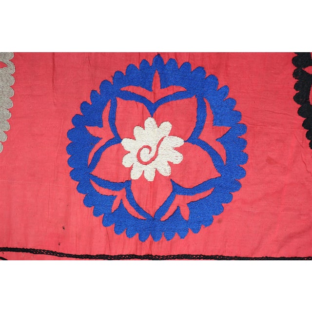 Vintage Hand Embroidered Suzani Wall Hanging, 1920s For Sale - Image 13 of 18