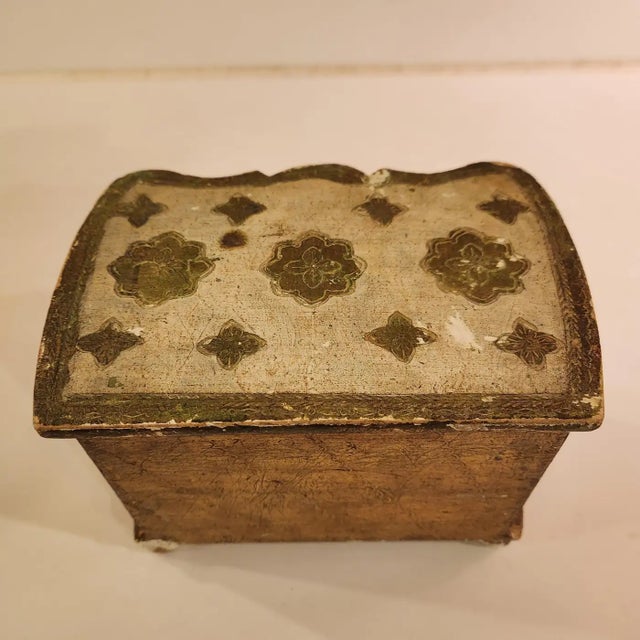 1950s Venetian Giltwood Mirrored Jewelry Box Italy For Sale - Image 4 of 14
