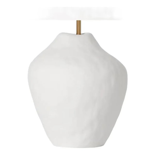 Hable by Visual Comfort Studio Hable Cadley Table Lamp in Matte White Ceramic For Sale
