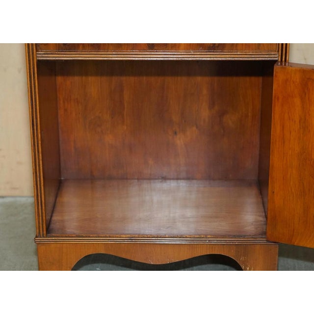 Vintage English Flamed Hardwood Waterfall Bookcases with Cupboard Bases, Set of 2 For Sale - Image 16 of 18