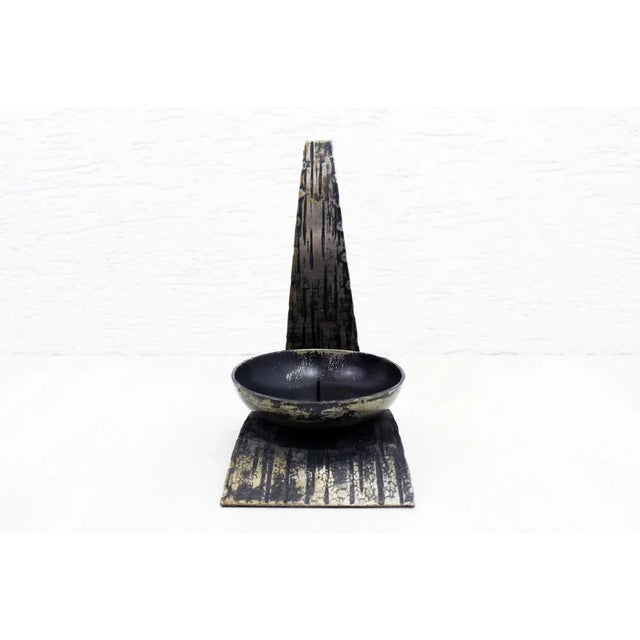 Beautiful brutalist candleholder picker in wrought iron 1950s. Very good, this candle picker combines strength and finesse...