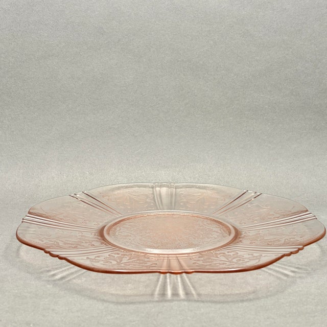 Vintage Pink “American Sweetheart” Depression Glass Cake Plate or Round Serving Platter by MacBeth Evans For Sale In New York - Image 6 of 9