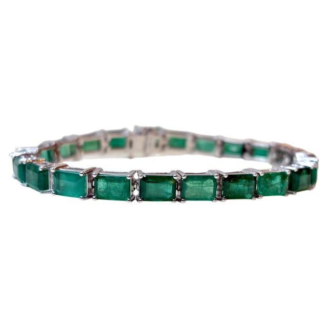Green 24 Carat Natural Emerald Tennis Bracelet, 14 Karat White Gold, 21.6gm, 7 Inch For Sale - Image 8 of 8