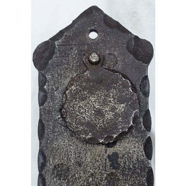Antique 1910s Hand-Forged Wrought Iron Door Pull 24" Twist Grip W/ Keyhole For Sale - Image 4 of 18