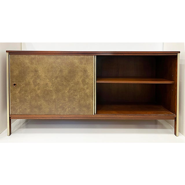CALVI WIDE SHELF LIGHT BROWN | complexesantalucia.com