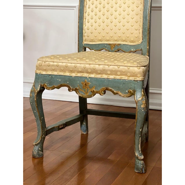 18th Century Hand Carved Italian Rococo Painted and Parcel Gilt Side Chair For Sale - Image 10 of 16
