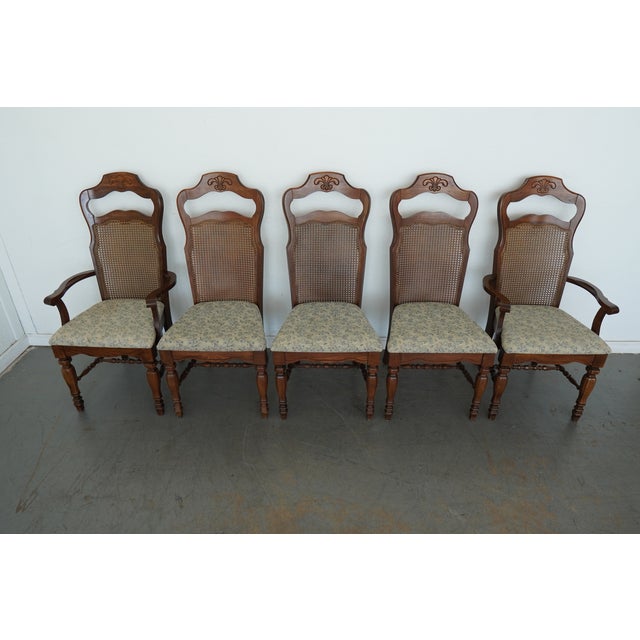 Traditional Vintage Singer Furniture Co. Dining Chairs (Set of 5) For Sale - Image 3 of 18