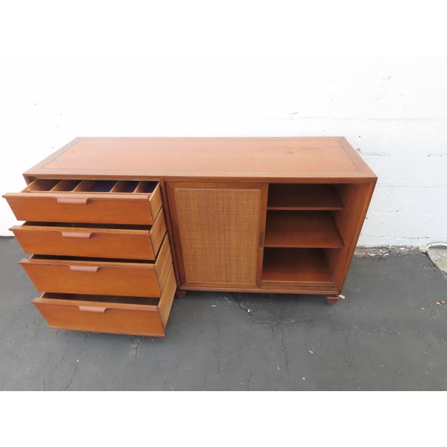 Tomlinson Mid Century Modern Long Credenza Sideboard Media Console 6437a For Sale - Image 10 of 17