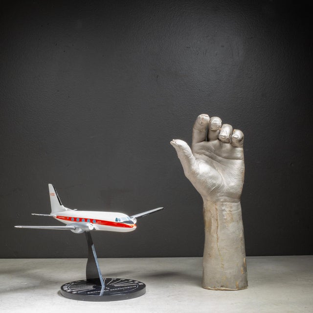 Grumman Gulfstream "N70ig" Private Twin Engine Propeller Model Plane c.1958 For Sale In San Francisco - Image 6 of 8