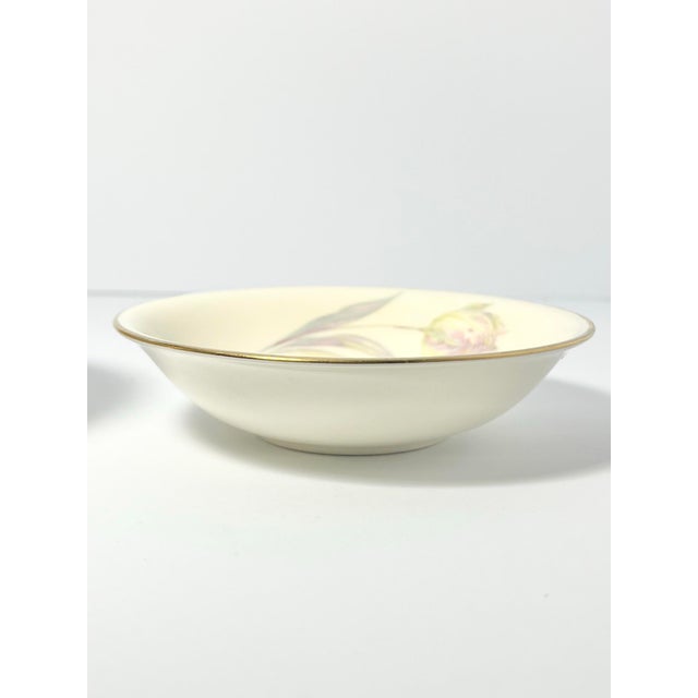 1940s Homer Laughlin “Tulip” Set of 6 Ceramic Dessert Bowls For Sale - Image 4 of 5