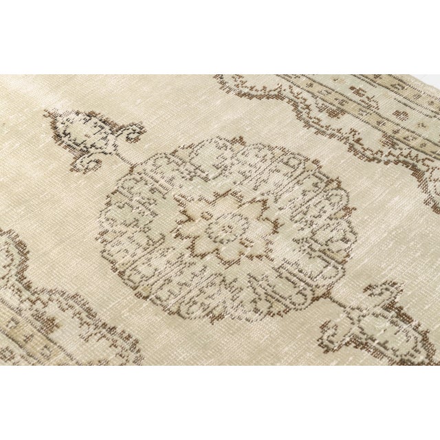 1960s Neutral Home Decor, Earthy Tones Rug For Sale - Image 4 of 10