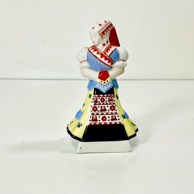Figurative Vintage Herend Porcelain Hungarian Folk Dancer Figurine in Native Attire For Sale - Image 3 of 10