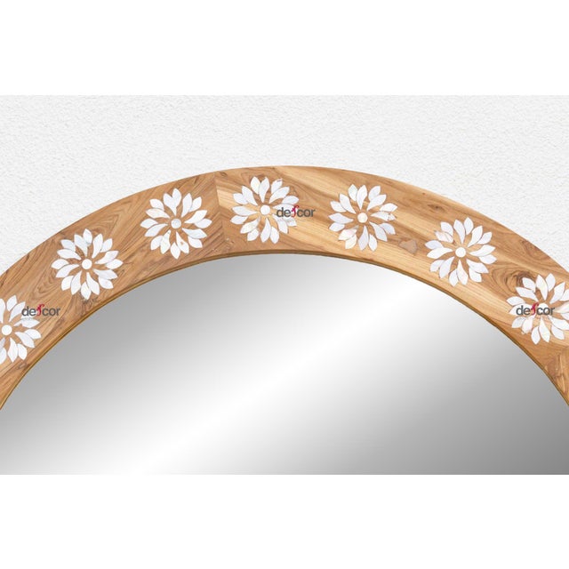 Round Mother of Pearl Inlay Mirror For Sale In Los Angeles - Image 6 of 9