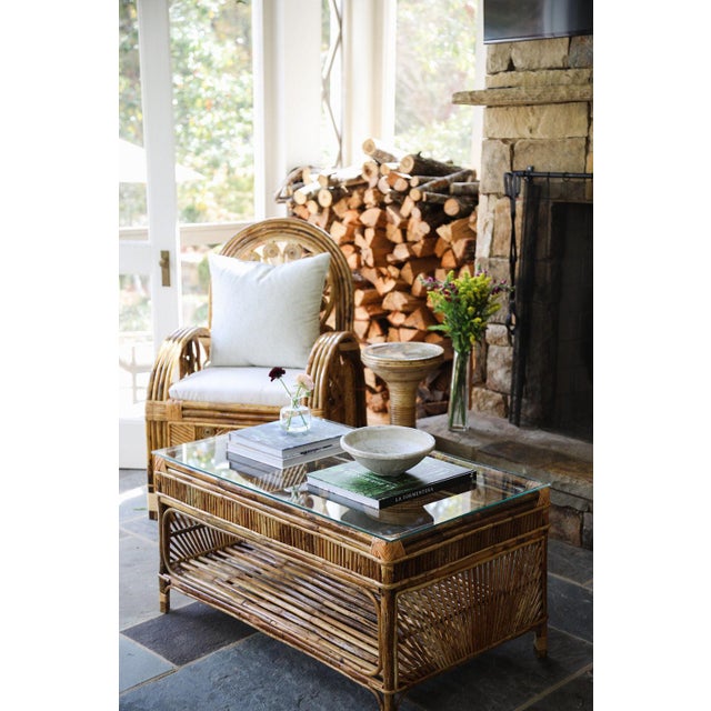 The perfect size and shape, this table pairs well with The Hamilton Sofa/Chairs, but also makes a statement when mixed...