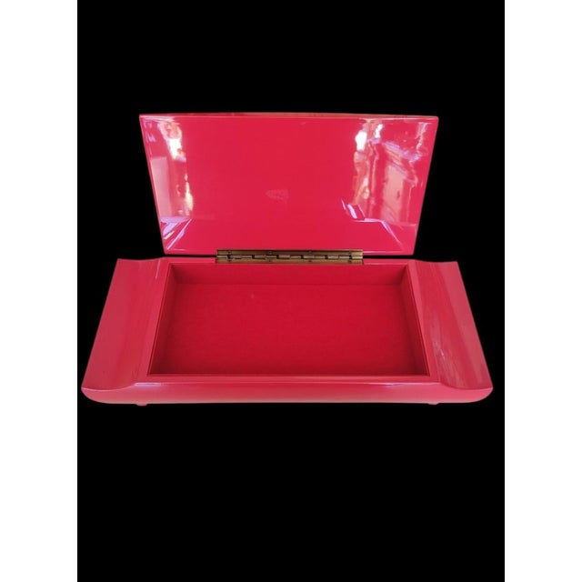 1980s Vintage Red Lacquered Pagoda Chinoiserie Shaped Chinese Red Storage Boxes Set 2 For Sale - Image 5 of 9
