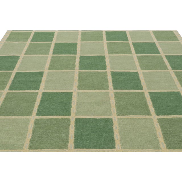 This 9x12 Swedish rug design represents a new texture in Rug & Kilim’s Scandinavian rug collection. Handwoven in a blend...