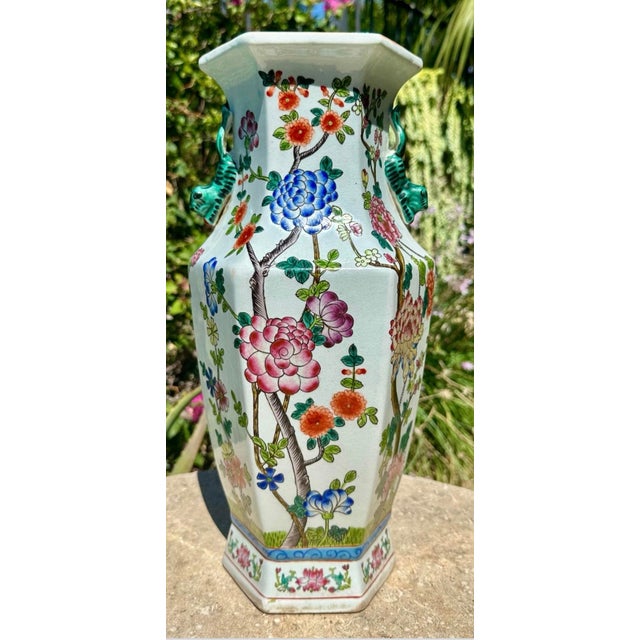 Chinoiserie 19th Century Chinese Qing Dynasty Famille Rose Hexagonal Vase With Handles For Sale - Image 3 of 12