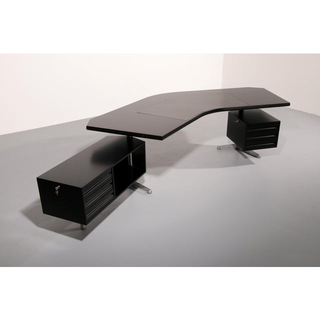 T96 Executive Corner Desk in Black Lacquered Wood by Osvaldo Borsani for Tecno, 1950s For Sale - Image 18 of 18