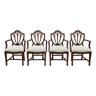 Set of 4 Vintage Hepplewhite/Georgian Style Shield-Back Arm Dining Chairs With Classic Wheat Detail For Sale
