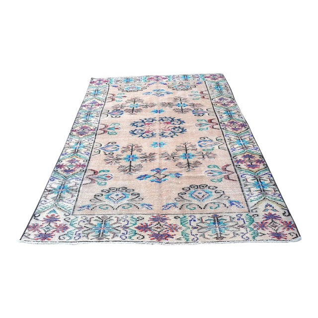 Vintage Hand-knotted Floral Rug For Sale