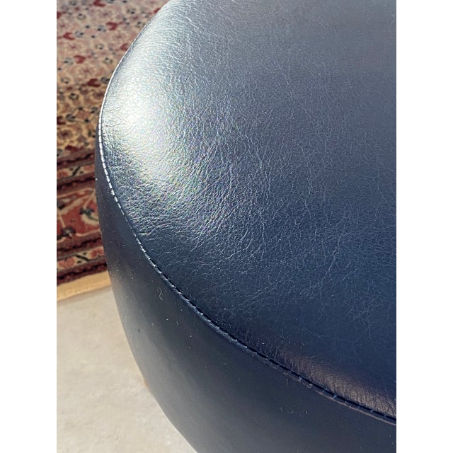 Leather Heywood-Wakefield Swivel Ottoman, Midcentury Modern, 1950s For Sale - Image 13 of 18