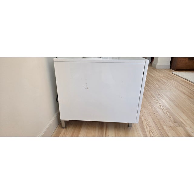 Mid 20th Century White Lacquer Credenza - Made in Italy For Sale In Los Angeles - Image 6 of 7