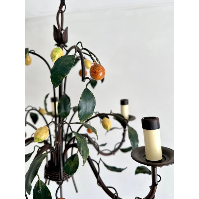 French Tole 5-Light Chandelier with Lemons and Tangerines by J. P. Ryckaert, 1985-1995 For Sale - Image 3 of 15