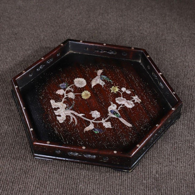Late 20th Century Vintage Zitan Wood Hexagonal Tray With Mother-of-Pearl Bird & Floral Inlay For Sale - Image 5 of 10