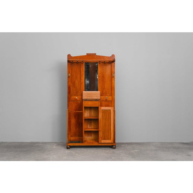 Early 20th Century Art Nouveau Wardrobe in Oak For Sale - Image 3 of 18
