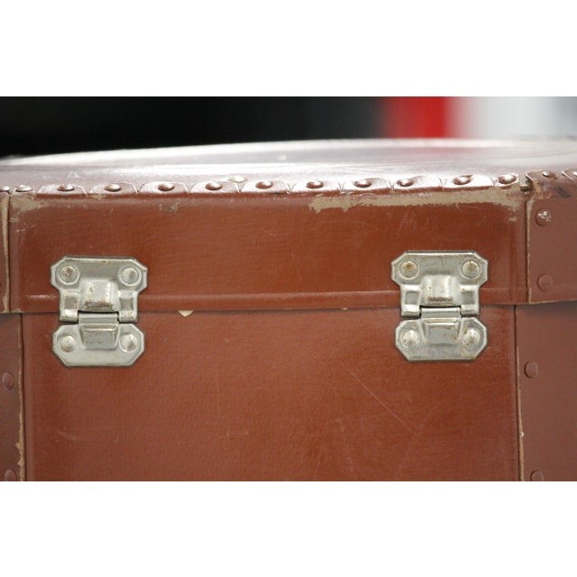 Round Brown Hat Box, 1890s For Sale - Image 11 of 18