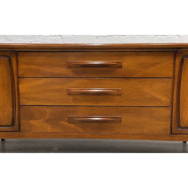 1960s Mid Century Modern Walnut Credenza | Long Dresser by Broyhill Premier, C. 1960's For Sale - Image 5 of 15