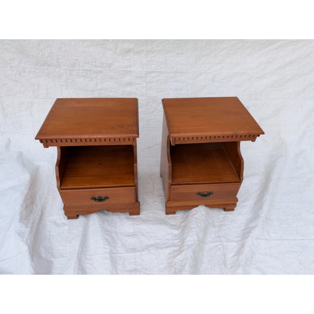 Vintage Early American Colonial Solid Maple Open Cabinet Nightstands Set of 2 For Sale - Image 4 of 9