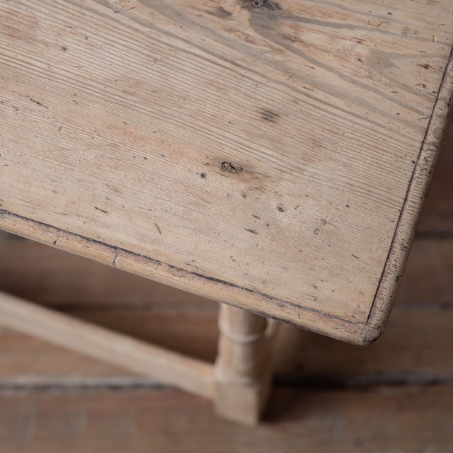 American Tavern Table, 18th Century For Sale - Image 13 of 14