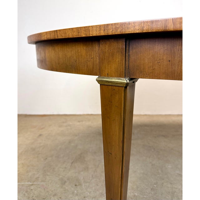 Traditional Mid Century Era Regency Federal Style Oval Walnut Dining Table by Baker Furniture For Sale - Image 3 of 12