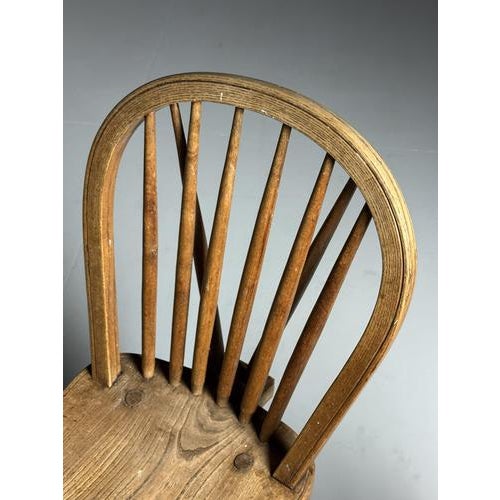 Windsor Chairs, Set of 2 For Sale - Image 4 of 18